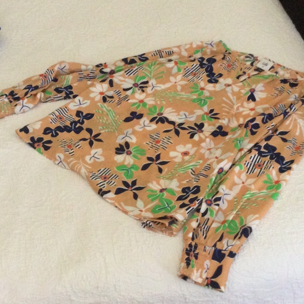 Cabi long sleeve blouse